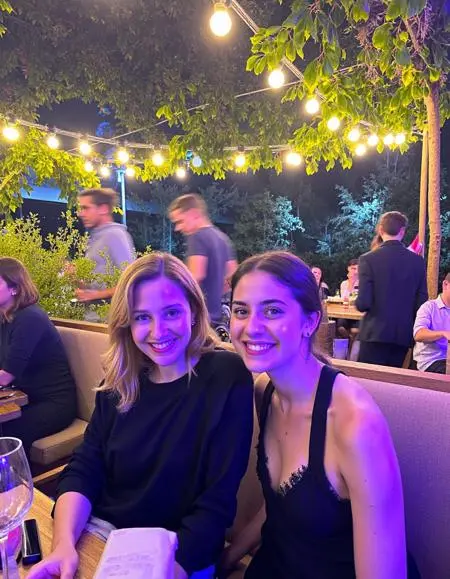 Realistic,Portrait Photography,Girl,LoRA,FLUX.1