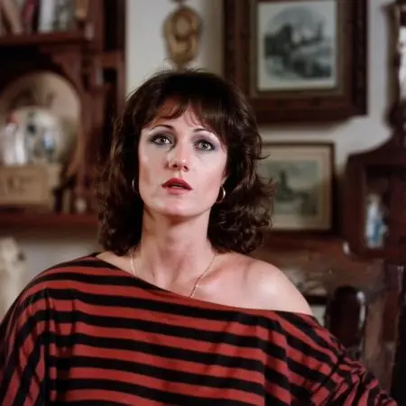 Portrait Photography,Girl,Physical/Facial feature,LoRA,FLUX.1