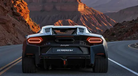 Street Photography,Vehicle,LoRA,FLUX.1