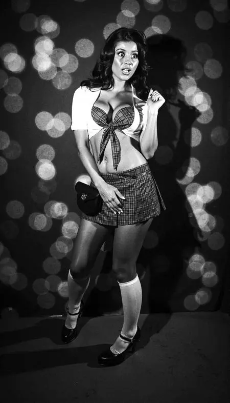 Portrait Photography,Girl,Physical/Facial feature,LoRA,FLUX.1