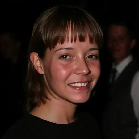 Portrait Photography,Girl,Physical/Facial feature,LoRA,FLUX.1