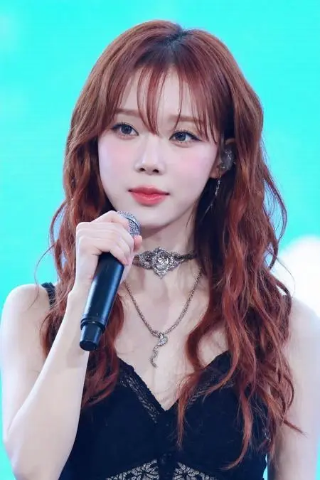 Realistic,Portrait Photography,Girl,LoRA,FLUX.1