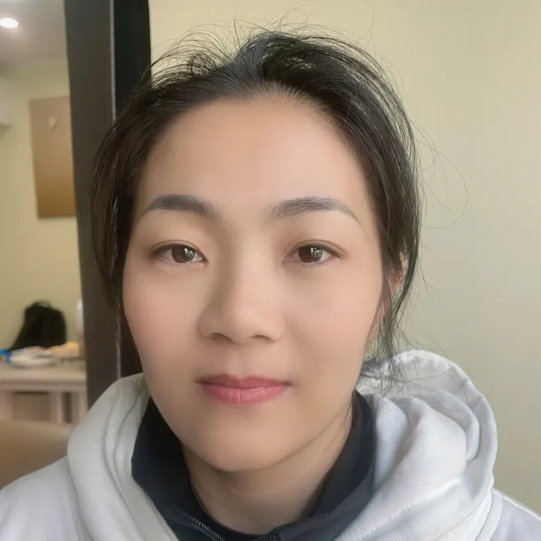 Portrait Photography,Girl,Physical/Facial feature,LoRA,FLUX.1