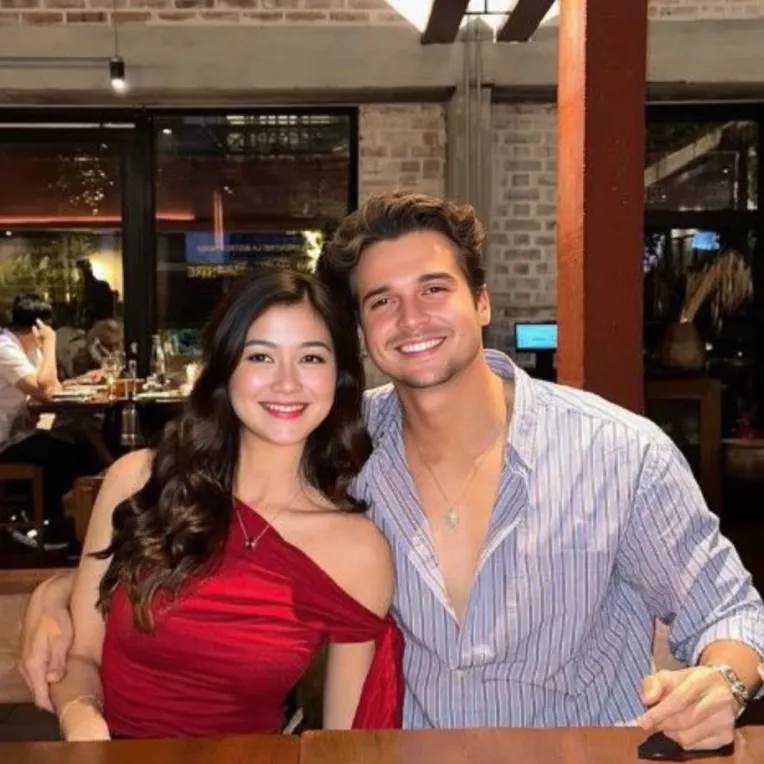 Portrait Photography,Girl,Physical/Facial feature,LoRA,