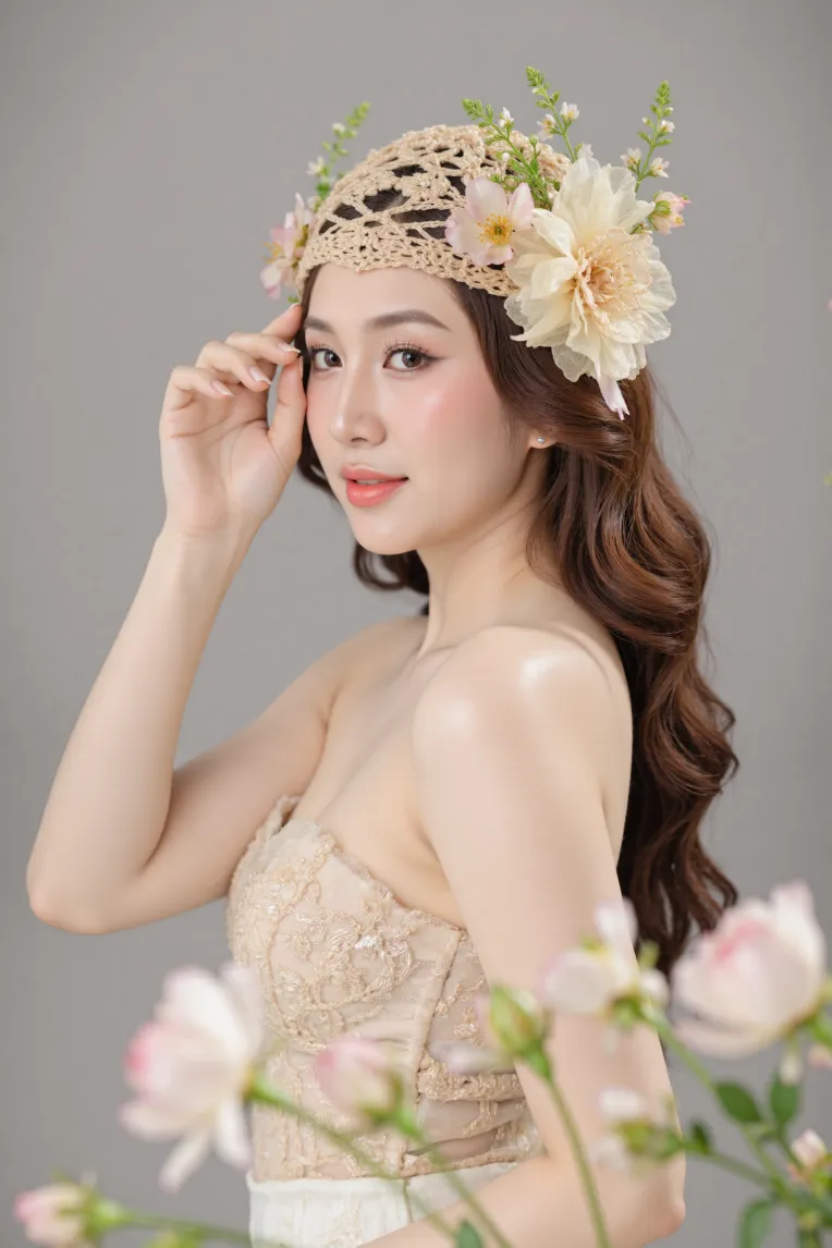 Portrait Photography,Girl,Physical/Facial feature,LoRA,FLUX.1