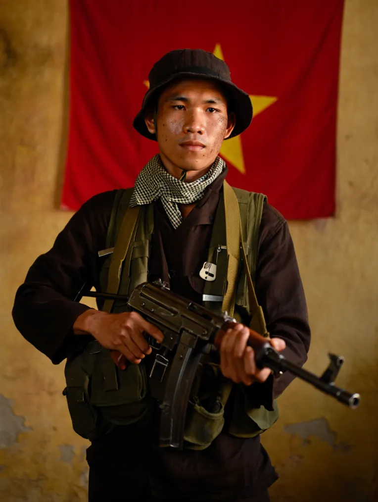 Portrait Photography,Boy,Physical/Facial feature,LoRA,FLUX.1