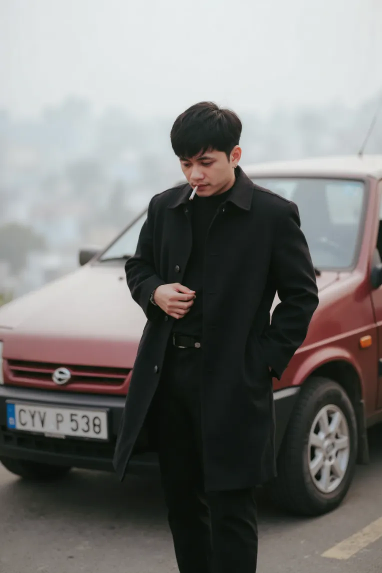 Portrait Photography,Boy,Physical/Facial feature,LoRA,FLUX.1