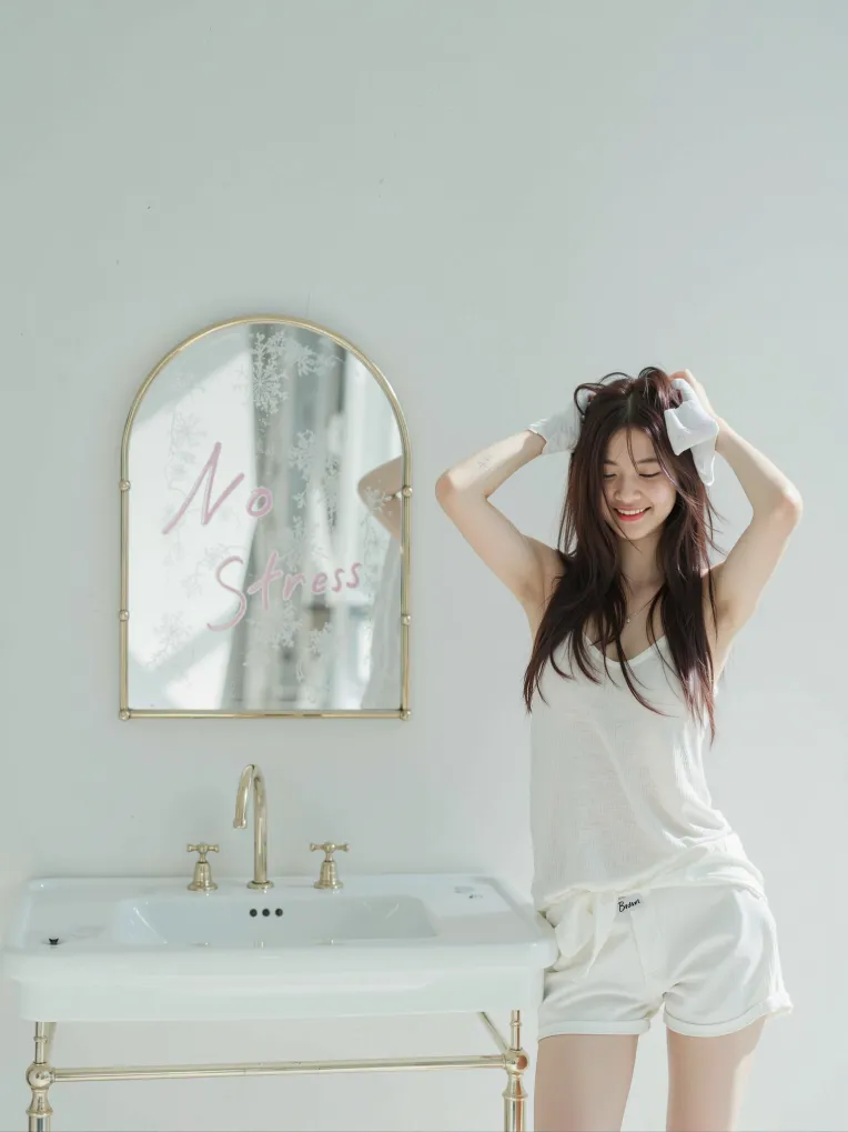 Portrait Photography,Girl,Style Boost,LoRA,FLUX.1