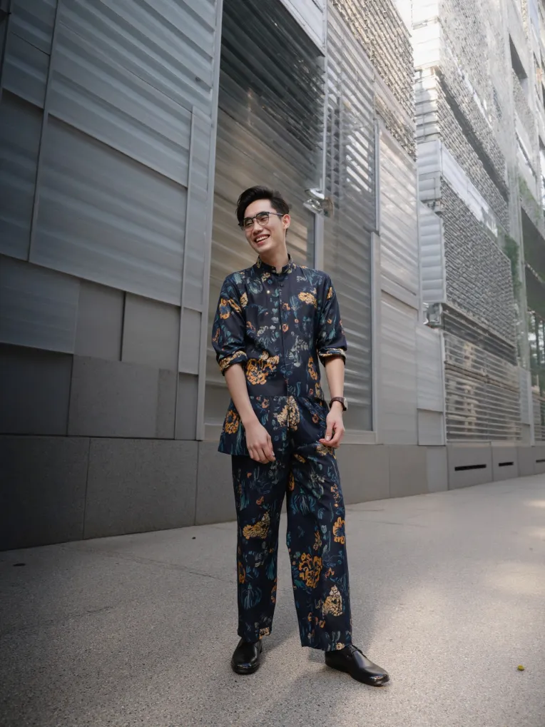 Street Photography,Girl,Physical/Facial feature,Checkpoint,FLUX.1