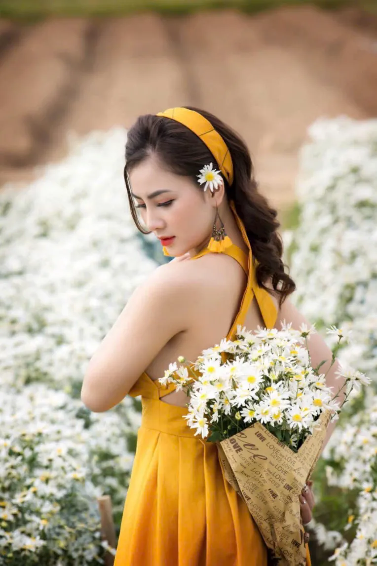 Portrait Photography,Girl,Style Boost,LoRA,FLUX.1
