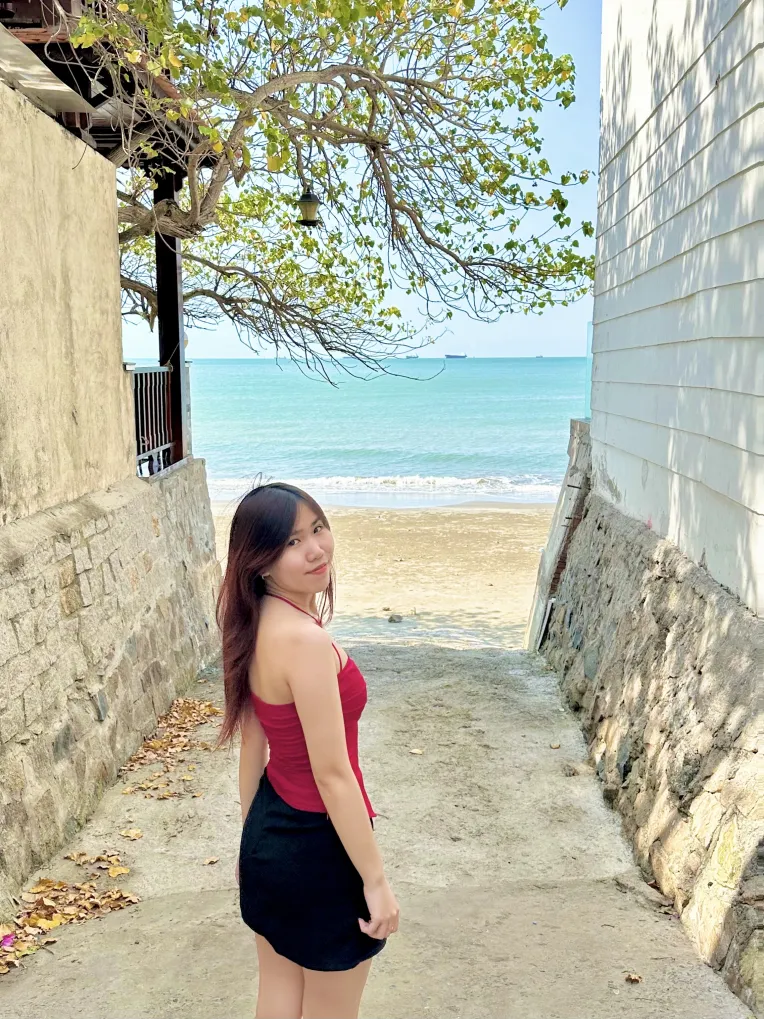 Portrait Photography,Girl,Physical/Facial feature,LoRA,FLUX.1