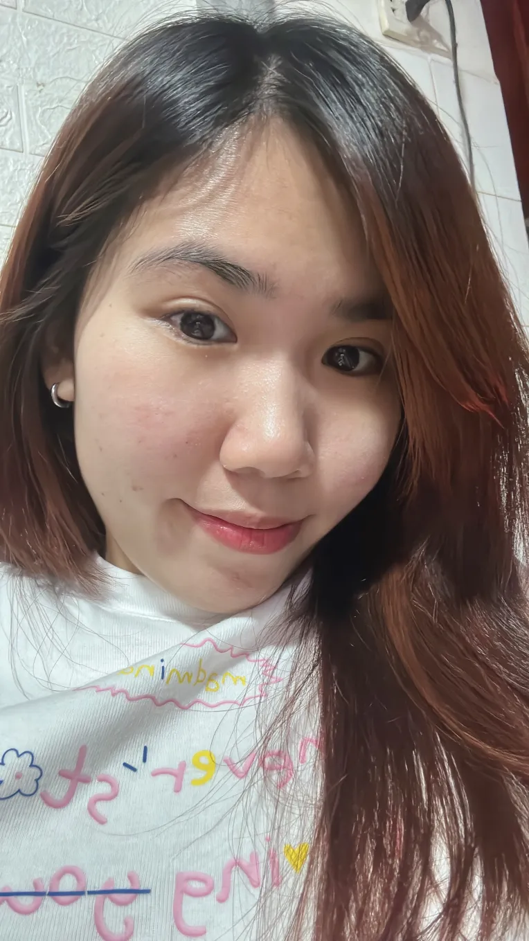 Portrait Photography,Girl,Physical/Facial feature,LoRA,FLUX.1