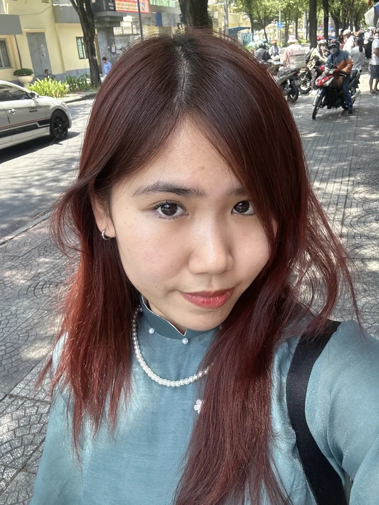 Portrait Photography,Girl,Physical/Facial feature,LoRA,FLUX.1