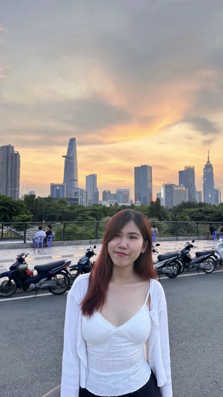 Portrait Photography,Girl,Physical/Facial feature,LoRA,FLUX.1