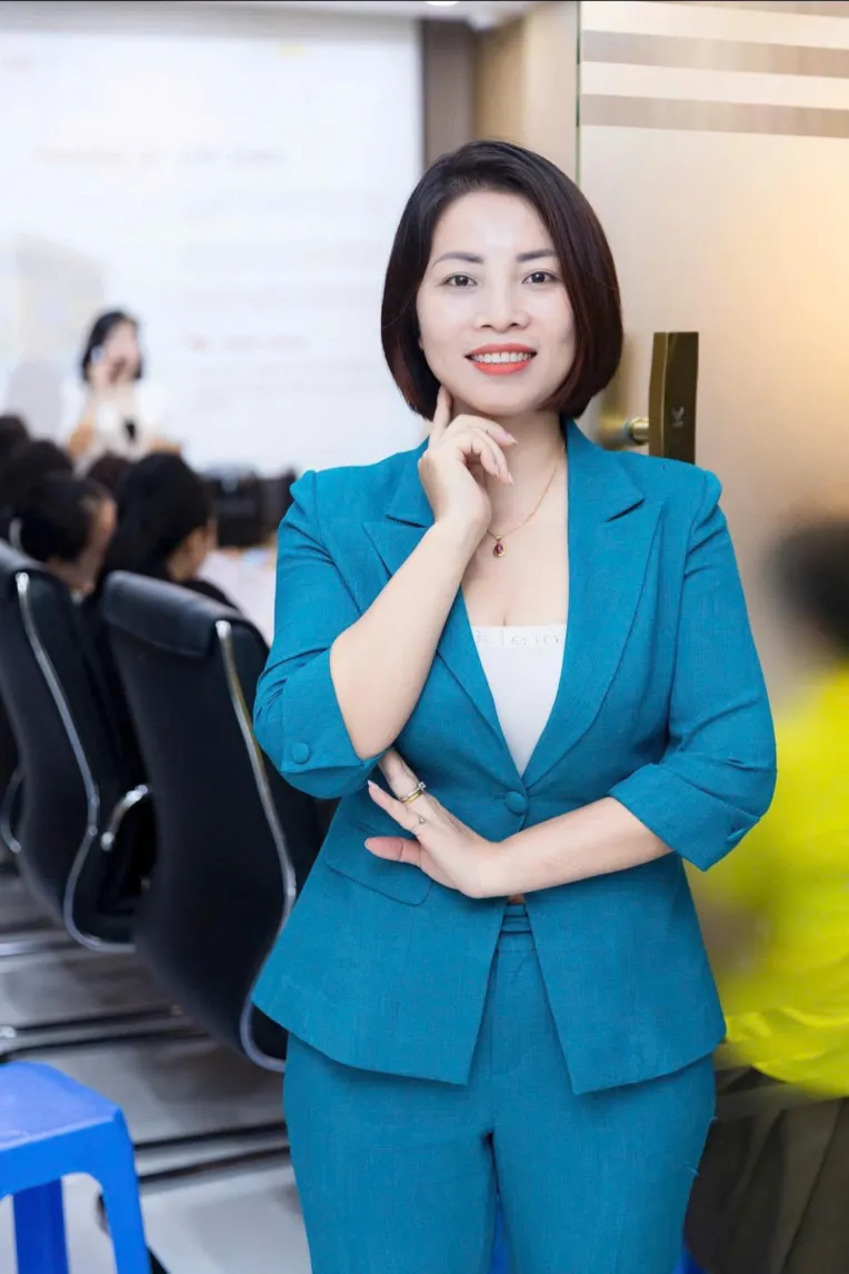 Portrait Photography,Girl,Object Enhance,LoRA,FLUX.1