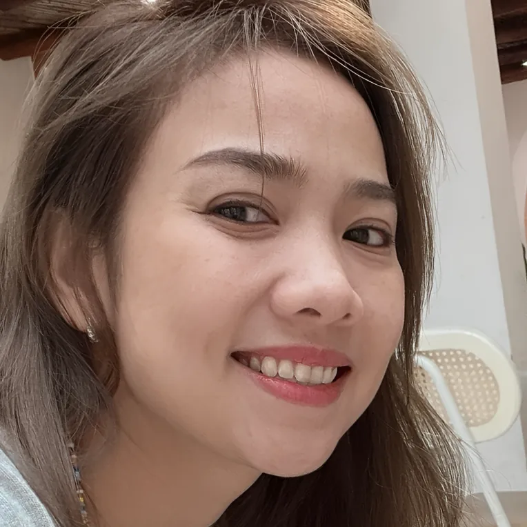 Portrait Photography,Girl,Physical/Facial feature,LoRA,FLUX.1