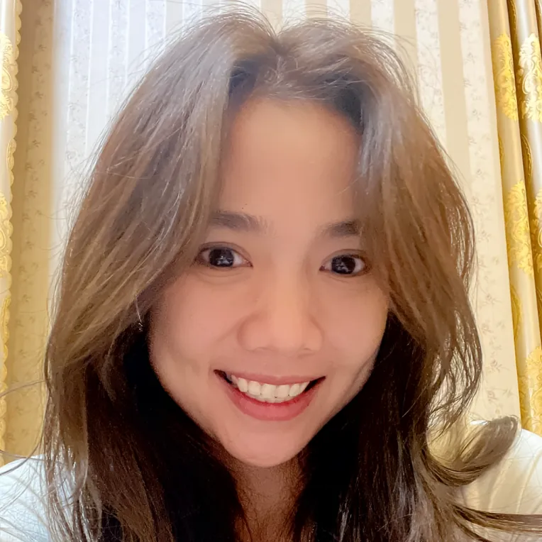 Portrait Photography,Girl,Physical/Facial feature,LoRA,FLUX.1