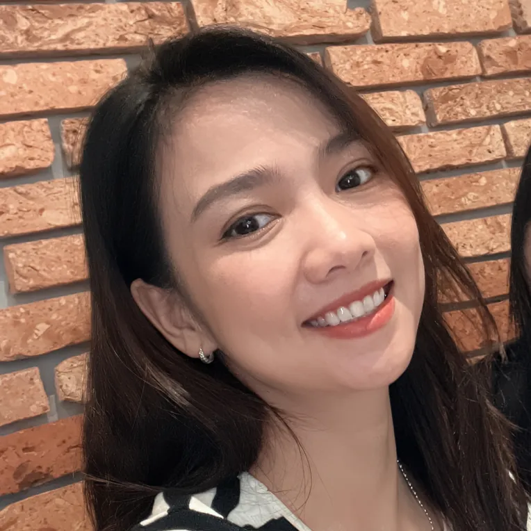 Portrait Photography,Girl,Physical/Facial feature,LoRA,FLUX.1