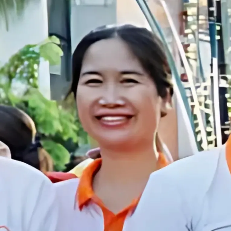 Portrait Photography,Girl,Physical/Facial feature,LoRA,FLUX.1