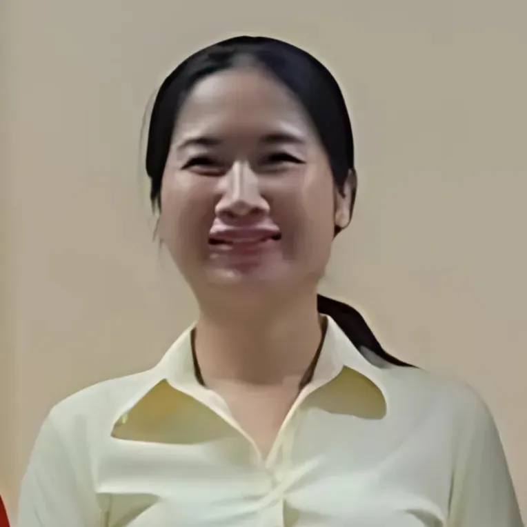 Portrait Photography,Girl,Physical/Facial feature,LoRA,FLUX.1