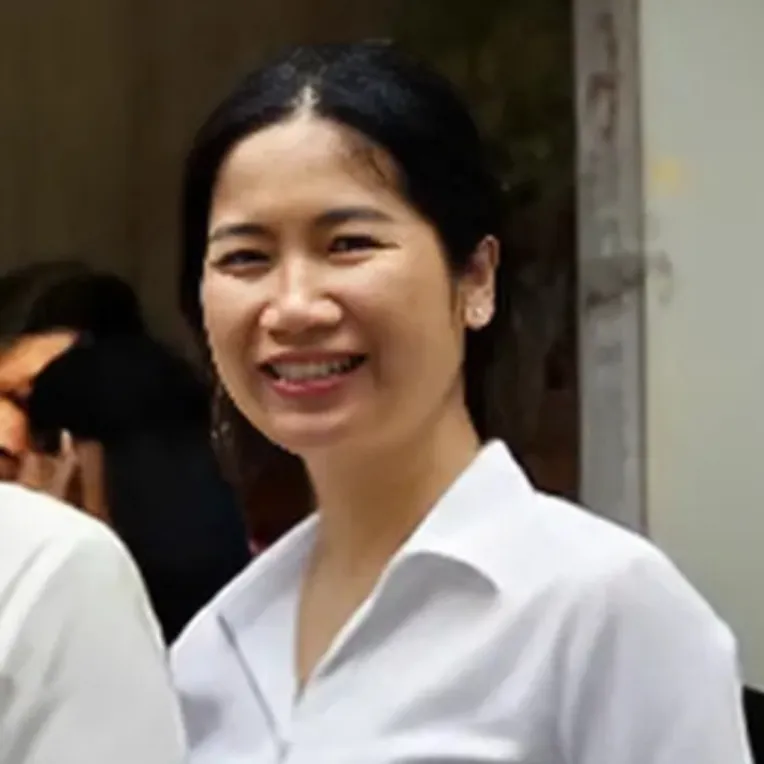 Portrait Photography,Girl,Physical/Facial feature,LoRA,FLUX.1