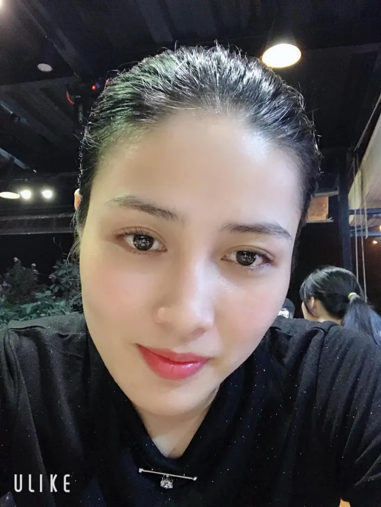 Portrait Photography,Girl,Style Boost,LoRA,FLUX.1