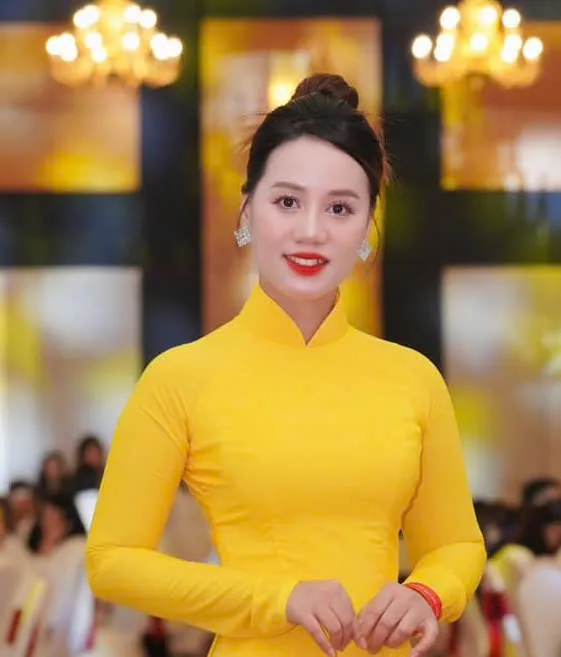 Portrait Photography,Girl,Style Boost,LoRA,FLUX.1