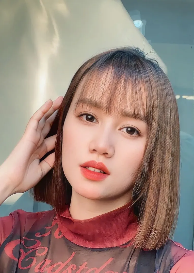 Portrait Photography,Girl,Style Boost,LoRA,FLUX.1