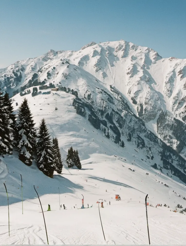 Realistic,Street Photography,Girl,LoRA,SDXL