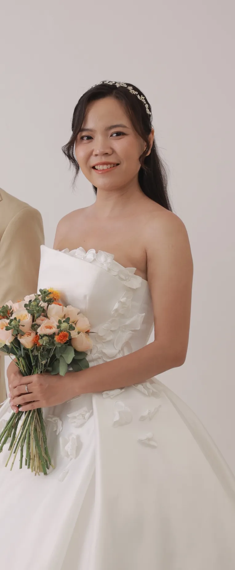 Portrait Photography,Girl,Physical/Facial feature,LoRA,FLUX.1