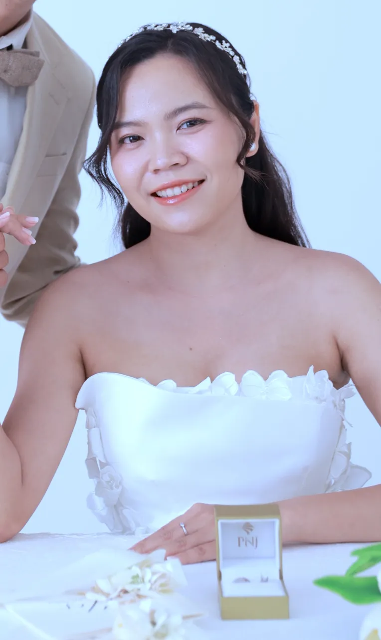 Portrait Photography,Girl,Physical/Facial feature,LoRA,FLUX.1