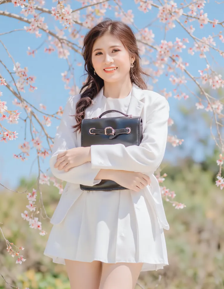 Portrait Photography,Girl,Style Boost,LoRA,FLUX.1