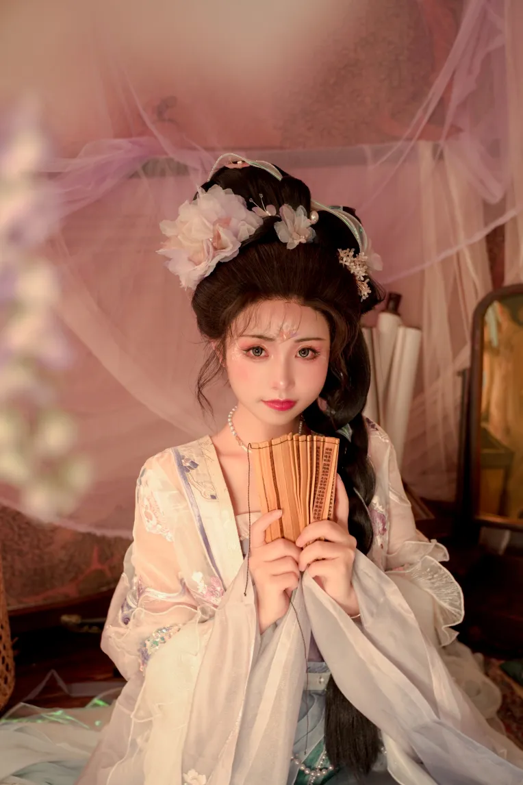 Portrait Photography,Girl,Physical/Facial feature,LoRA,FLUX.1