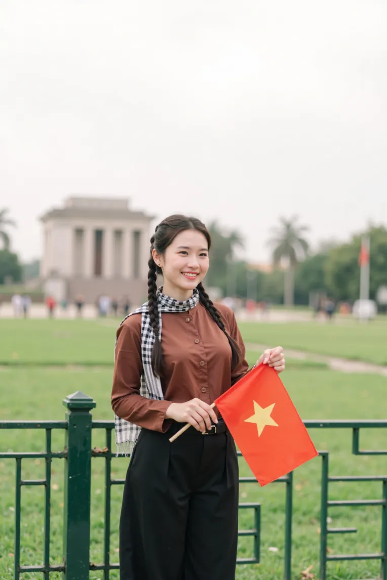 Portrait Photography,Girl,Object Enhance,LoRA,FLUX.1