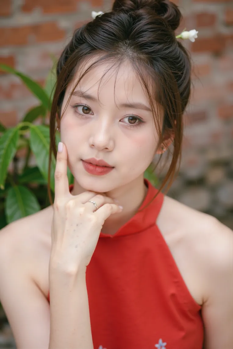 Realistic,Portrait Photography,Girl,LoRA,FLUX.1