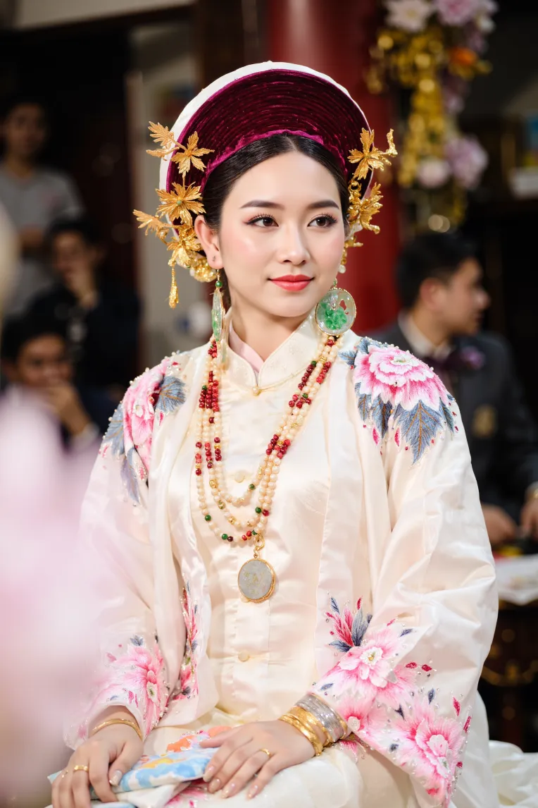 Portrait Photography,Girl,Object Enhance,LoRA,FLUX.1