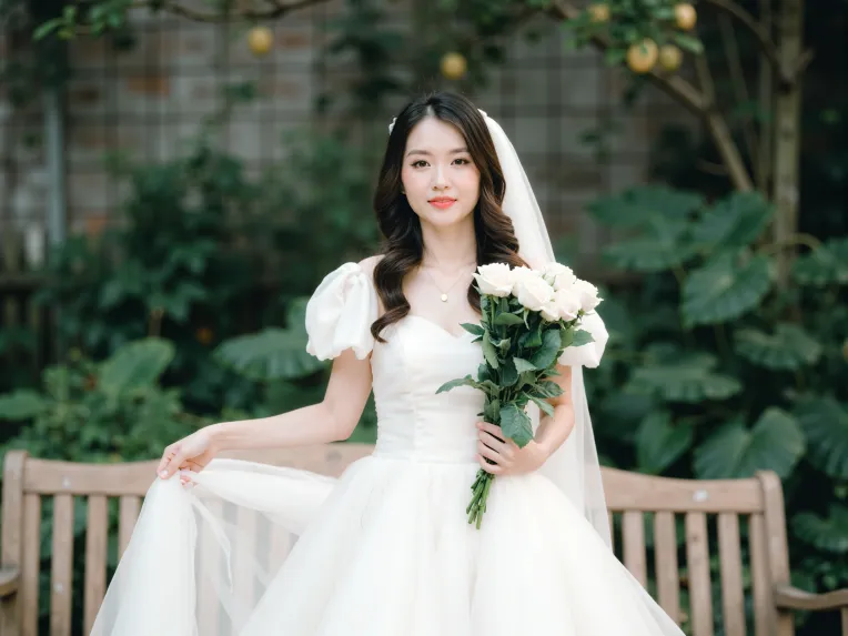 Realistic,Portrait Photography,Girl,LoRA,FLUX.1