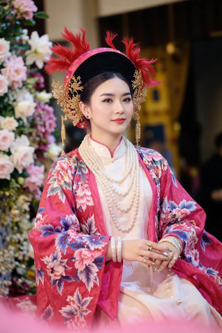 Portrait Photography,Girl,Object Enhance,LoRA,FLUX.1