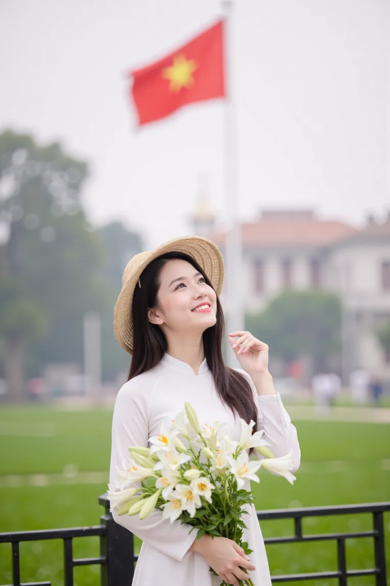 Portrait Photography,Girl,Object Enhance,LoRA,FLUX.1