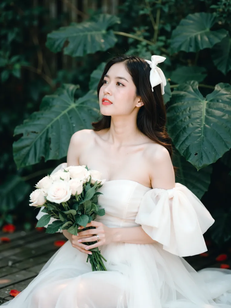 Realistic,Portrait Photography,Girl,LoRA,FLUX.1