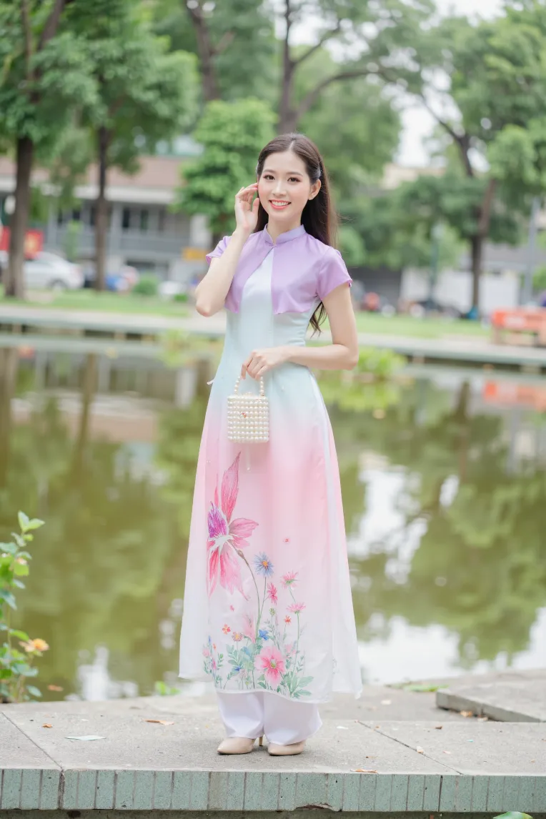 Portrait Photography,Girl,Physical/Facial feature,Checkpoint,FLUX.1