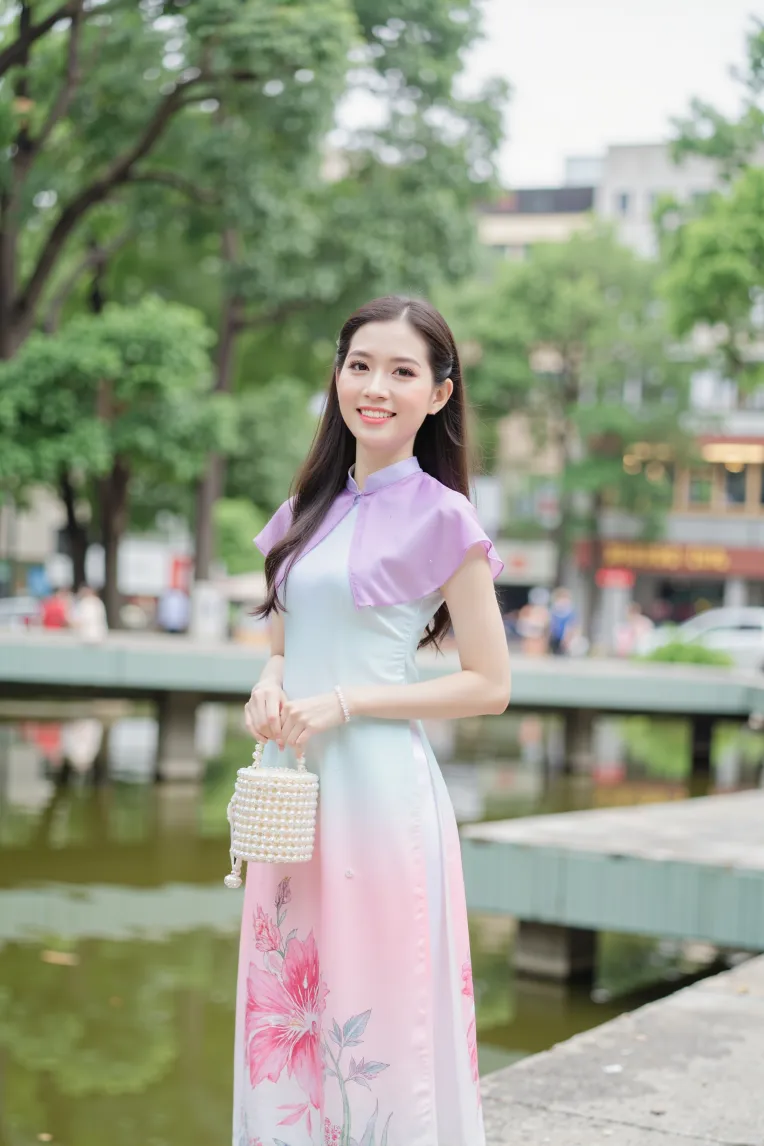 Portrait Photography,Girl,Physical/Facial feature,Checkpoint,FLUX.1